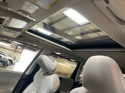 Certified 2024 Subaru Forester Premium AWD/4WD image 14