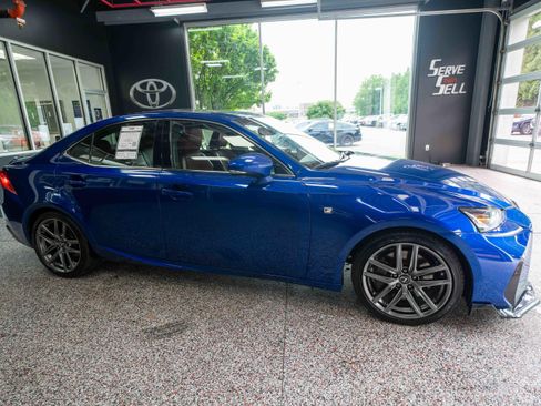 Used 2019 Lexus IS 300 F Sport w/ F Sport Package AWD/4WD image 5