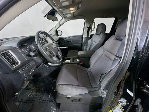 Used 2022 Nissan Frontier SV AWD/4WD image 15