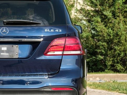 Used 2017 Mercedes-Benz GLE 43 AMG 4MATIC w/ Premium 2 Package image 54