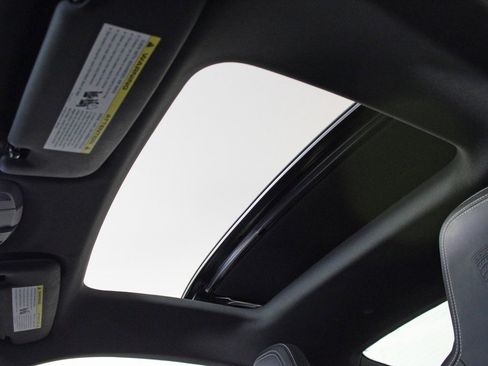 Used 2024 Porsche 911 Carrera S image 21