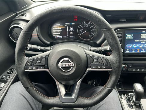 Used 2024 Nissan Kicks SR w/ SR Premium Package image 11