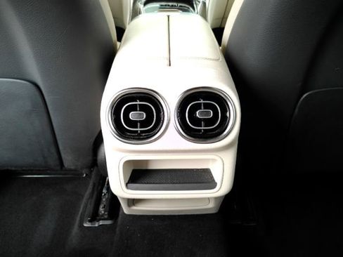 Used 2023 Mercedes-Benz GLC 300 4MATIC w/ Exclusive Trim Package image 29