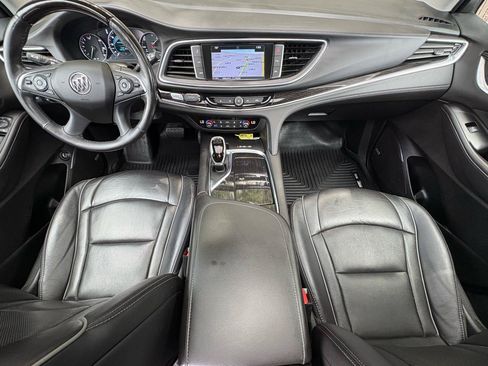 Used 2019 Buick Enclave Avenir w/ Avenir Technology Package AWD/4WD image 17