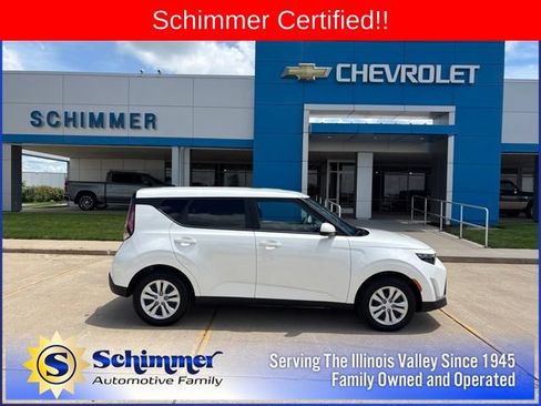 Used 2025 Kia Soul LX FWD image 1