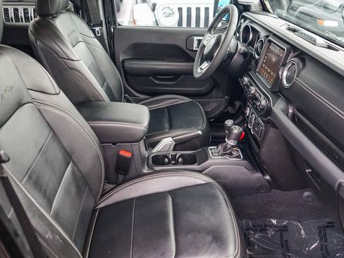 Used 2023 Jeep Wrangler Sahara image 15