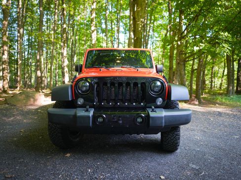 Used 2015 Jeep Wrangler Unlimited Sport AWD/4WD image 4