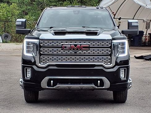 Used 2022 GMC Sierra 3500 Denali w/ Denali Ultimate Package AWD/4WD image 2