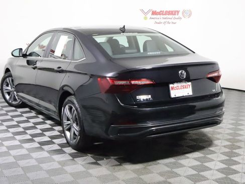Used 2024 Volkswagen Jetta SE image 19