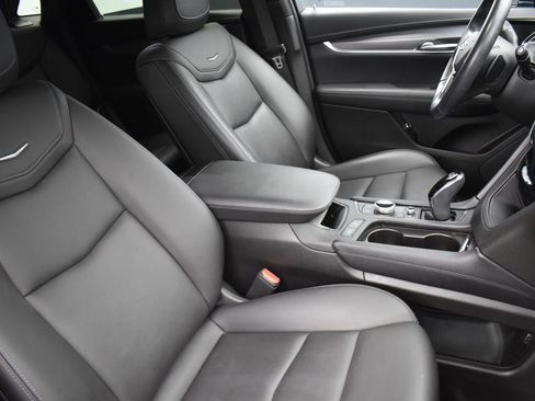 Used 2023 Cadillac XT5 Luxury image 33