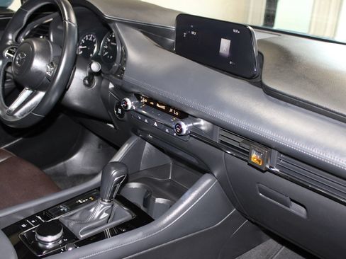 Used 2021 MAZDA MAZDA3 s FWD image 30