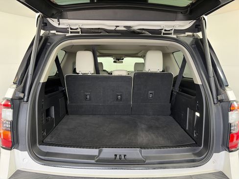 Used 2019 Ford Expedition Max Platinum AWD/4WD image 19