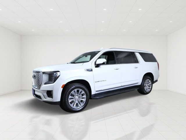Used 2023 GMC Yukon XL Denali AWD/4WD image 2