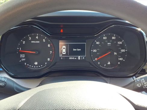 Used 2025 Chevrolet Trax LS image 21