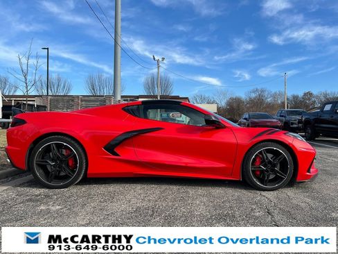 Used 2021 Chevrolet Corvette Stingray Premium Cpe w/ Z51 Performance Package image 2