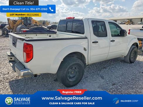 Used 2016 Nissan Frontier SV image 4