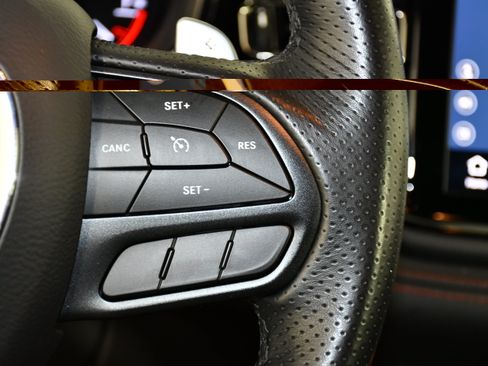 Used 2025 Dodge Durango GT AWD/4WD image 21