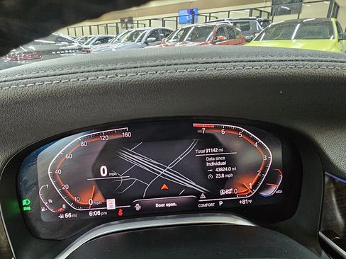 Used 2020 BMW 740i image 32