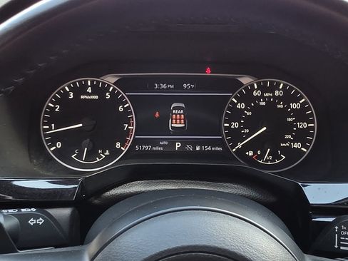 Used 2024 Nissan Pathfinder SV AWD/4WD image 33