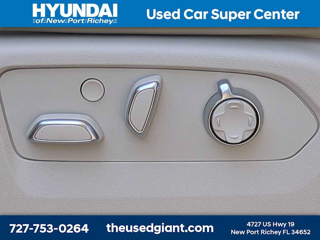 Used 2024 Cadillac Escalade Premium Luxury Platinum w/ Heavy-Duty Trailer Package AWD/4WD image 23