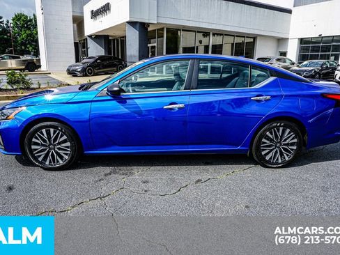 Used 2025 Nissan Altima 2.5 SV FWD image 7