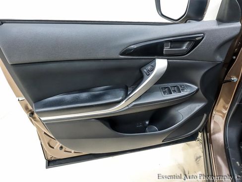 Used 2019 Mitsubishi Eclipse Cross ES image 24