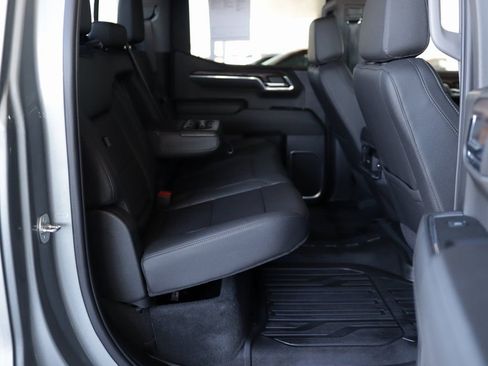 Used 2024 GMC Sierra 1500 SLT w/ SLT Premium Plus Package image 32