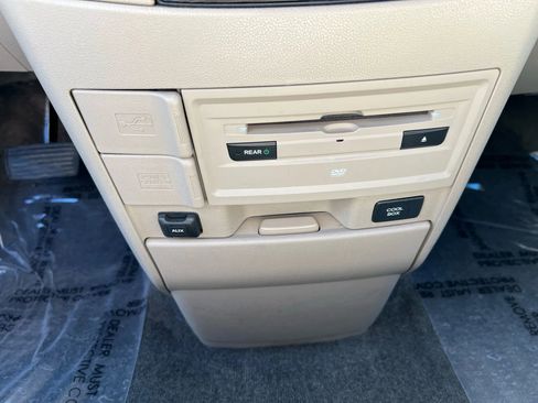 Used 2014 Honda Odyssey Touring image 14