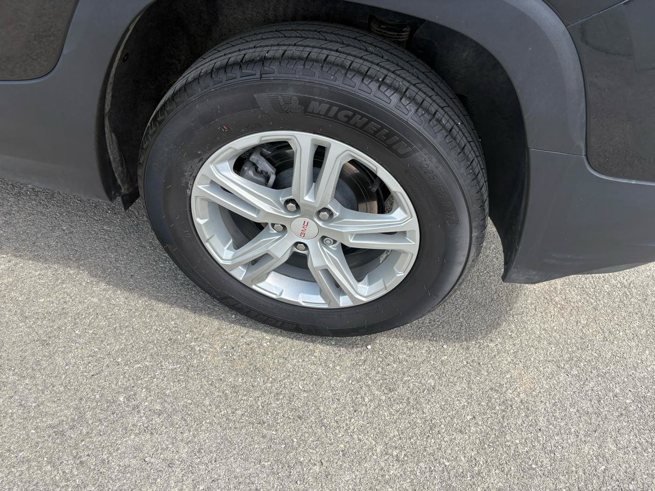 Used 2024 GMC Terrain SLE w/ Driver Convenience Package FWD image 60