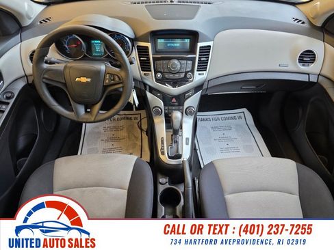 Used 2015 Chevrolet Cruze LS FWD image 14