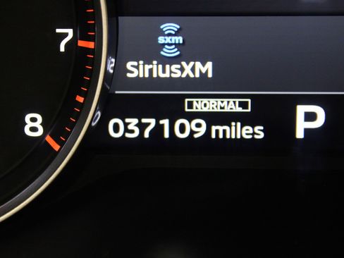 Used 2024 Mitsubishi Outlander SE image 39