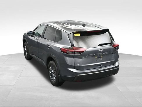 Used 2024 Nissan Rogue S AWD/4WD image 13
