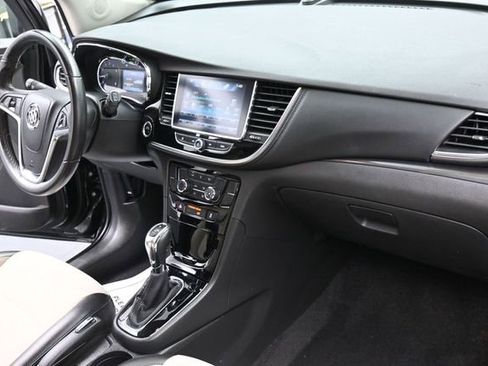Used 2020 Buick Encore Preferred w/ Safety Package FWD image 28