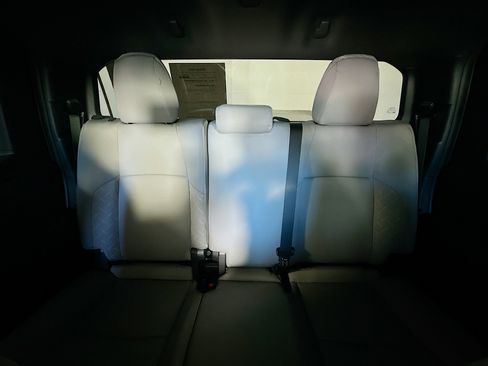 Used 2025 Toyota Tacoma SR5 image 29