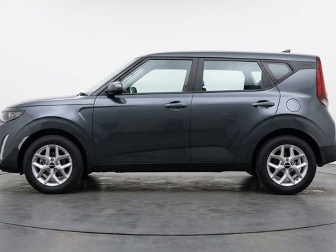 Used 2025 Kia Soul LX w/ LX Technology Package FWD image 5