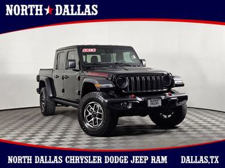 Used 2025 Jeep Gladiator Rubicon w/ Convenience Group AWD/4WD video 1