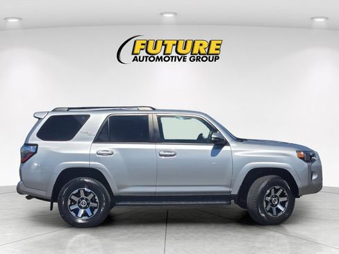 Used 2023 Toyota 4Runner TRD Off-Road Premium AWD/4WD image 3