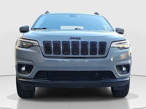 Used 2019 Jeep Cherokee Latitude Plus image 2