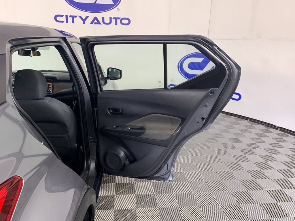 Used 2020 Nissan Kicks S FWD image 34