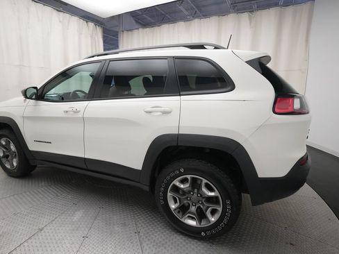 Used 2019 Jeep Cherokee Trailhawk w/ Comfort/Convenience Group AWD/4WD image 34