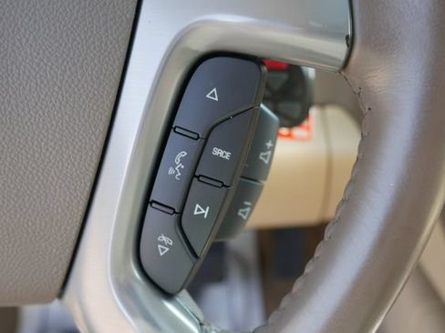Used 2011 Chevrolet Suburban LTZ AWD/4WD image 19