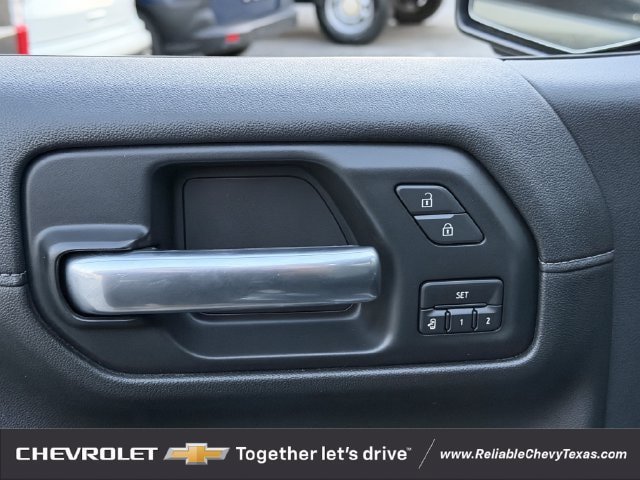 Used 2019 Chevrolet Silverado 1500 LTZ w/ LTZ Texas Edition RWD image 31