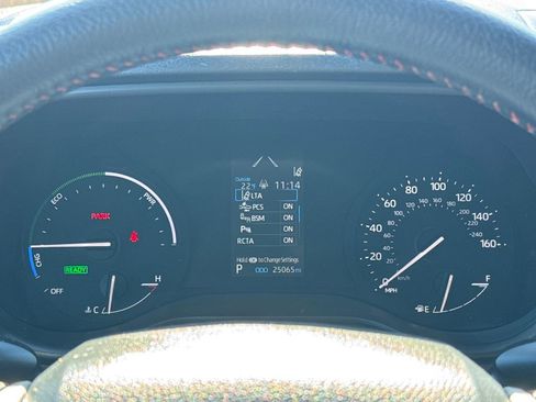 Used 2022 Toyota Sienna XSE image 16