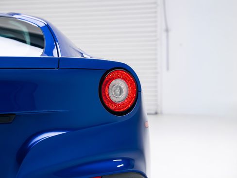 Used 2016 Ferrari F12 Berlinetta RWD image 27