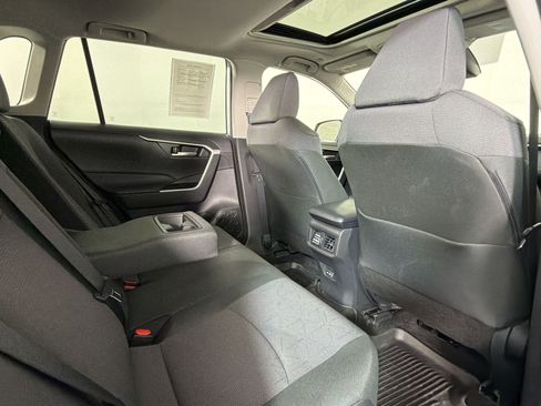 Used 2025 Toyota RAV4 XLE w/ Convenience Package FWD image 29