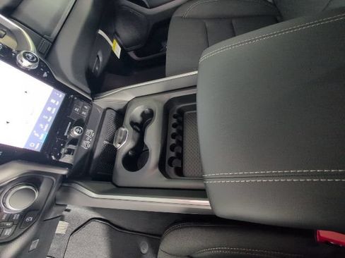 New 2026 RAM 1500 Big Horn AWD/4WD image 18