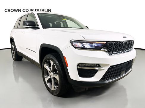 Certified 2023 Jeep Grand Cherokee Limited AWD/4WD image 4