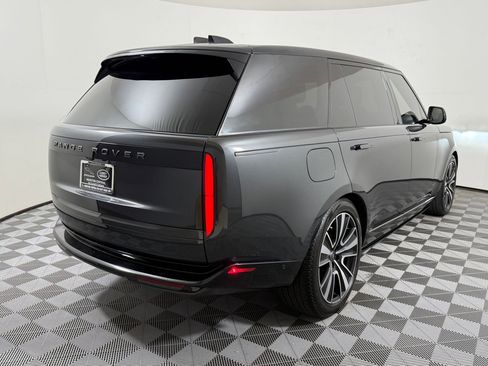 Used 2025 Land Rover Range Rover Long Wheelbase SE AWD/4WD image 9