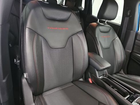 Used 2026 Jeep Compass Trailhawk AWD/4WD image 27