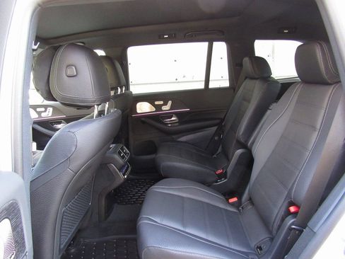 New 2026 Mercedes-Benz GLS 450 4MATIC image 14